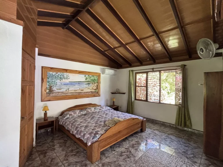 Bungalow Private Room Suizo Loco Lode 768x576