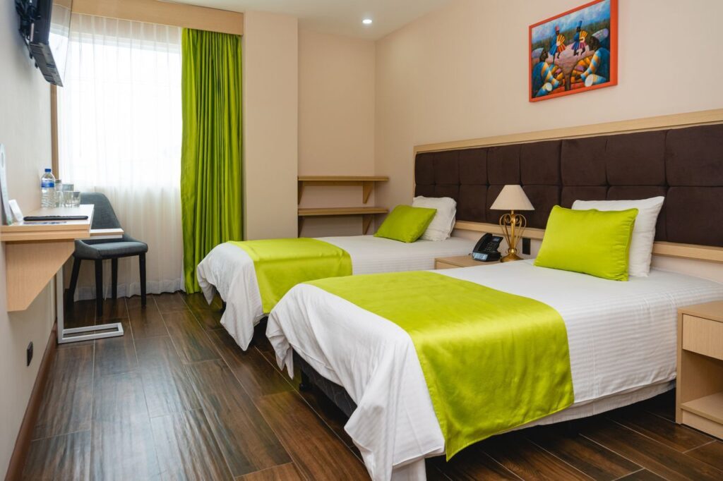 Hotel Puerto Limón